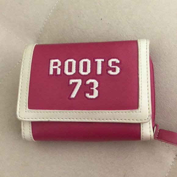Roots wallet - Picture 1 of 5